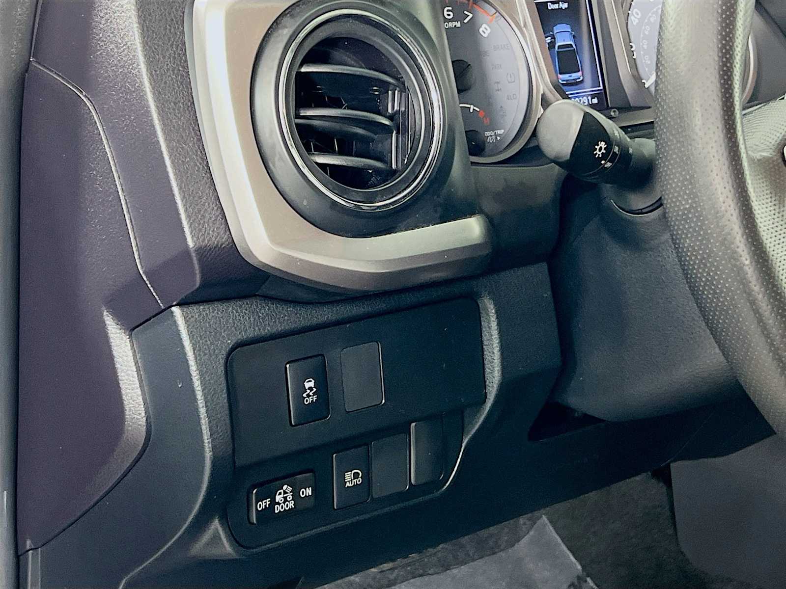 2022 Toyota Tacoma SR5 - Photo 10