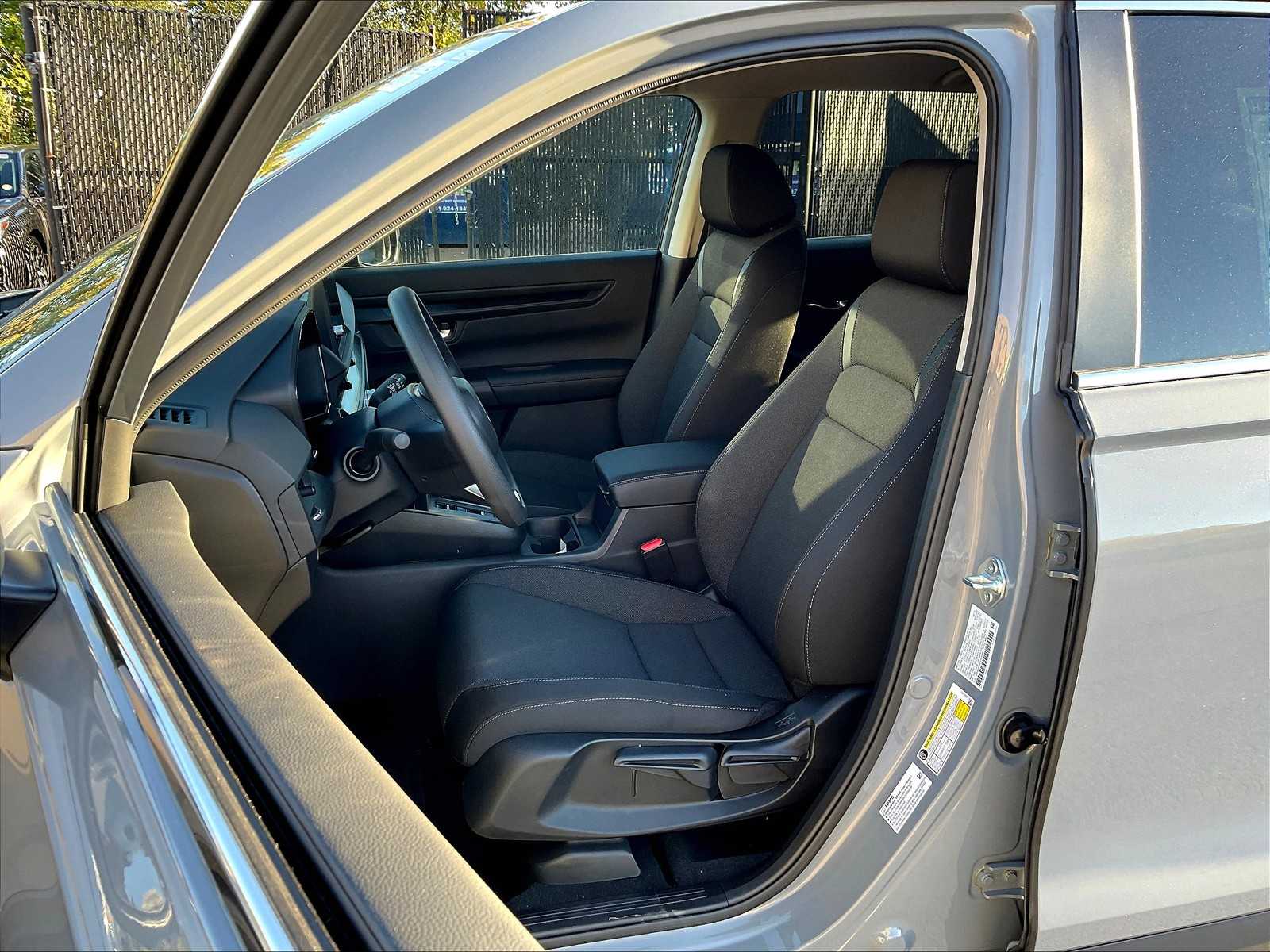 2026 Honda CR-V LX - Photo 11