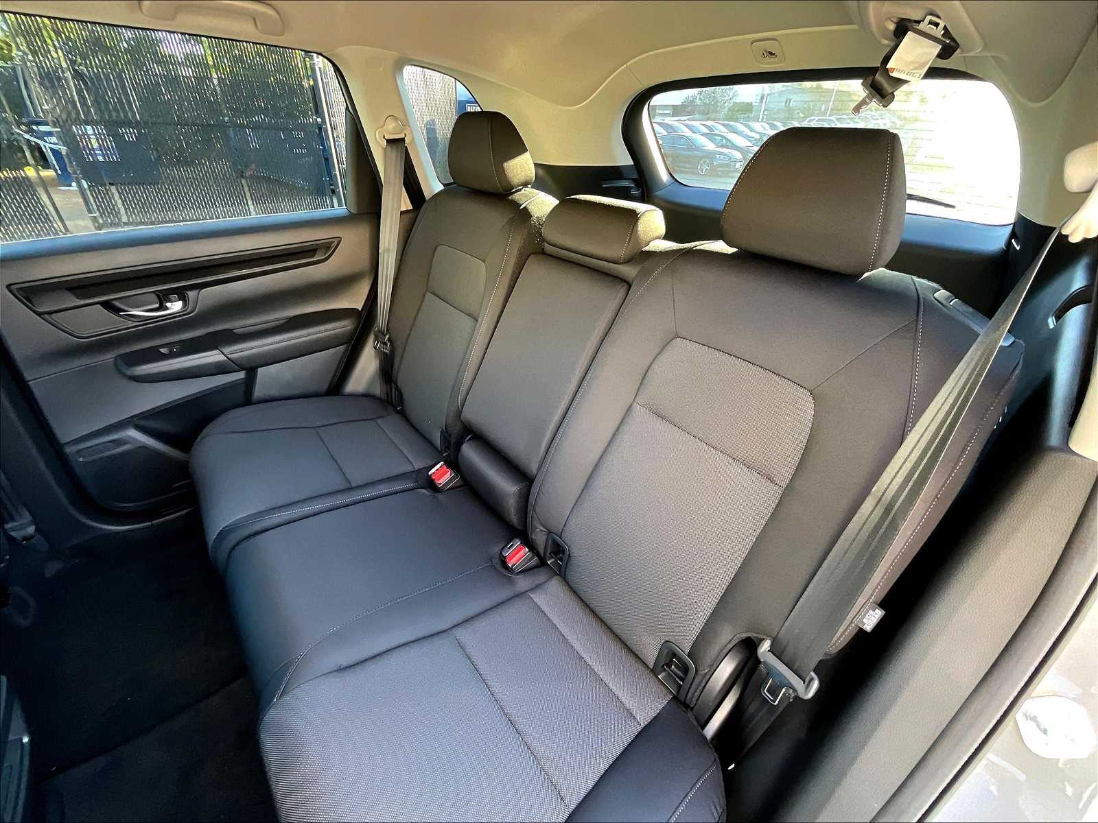 2026 Honda CR-V LX - Photo 15