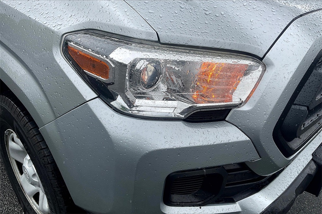 2022 Toyota Tacoma SR - Photo 30