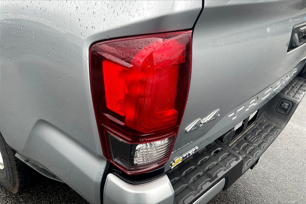 2022 Toyota Tacoma SR - Photo 31