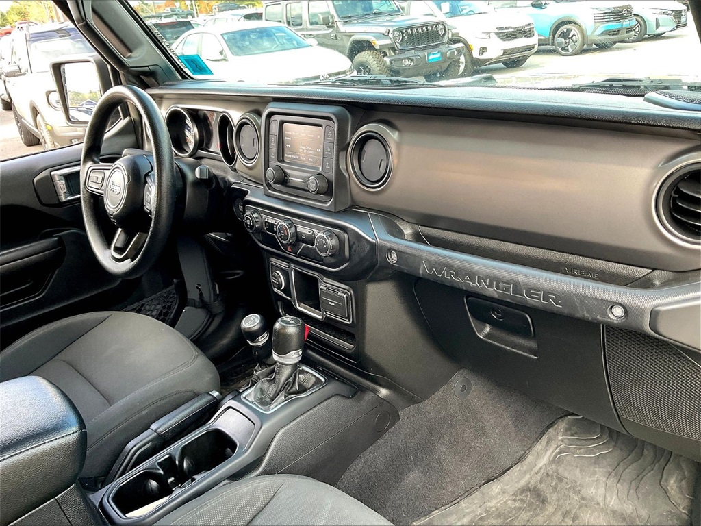 2021 Jeep Wrangler Unlimited Willys - Photo 13