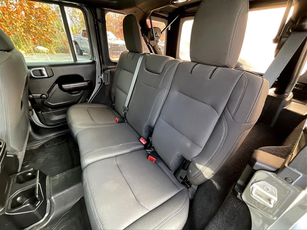 2021 Jeep Wrangler Unlimited Willys - Photo 14