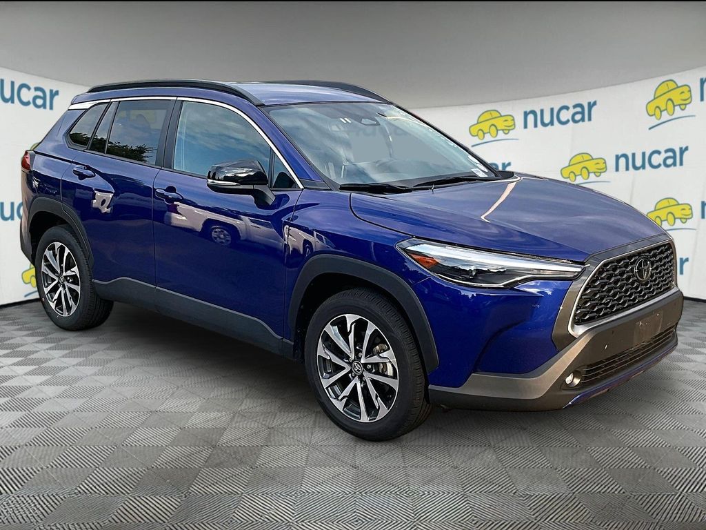 2025 Toyota Corolla Cross XLE