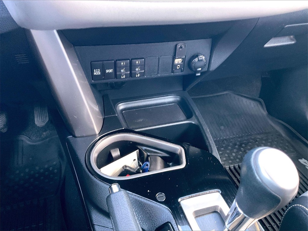 2017 Toyota RAV4 Limited - Photo 25