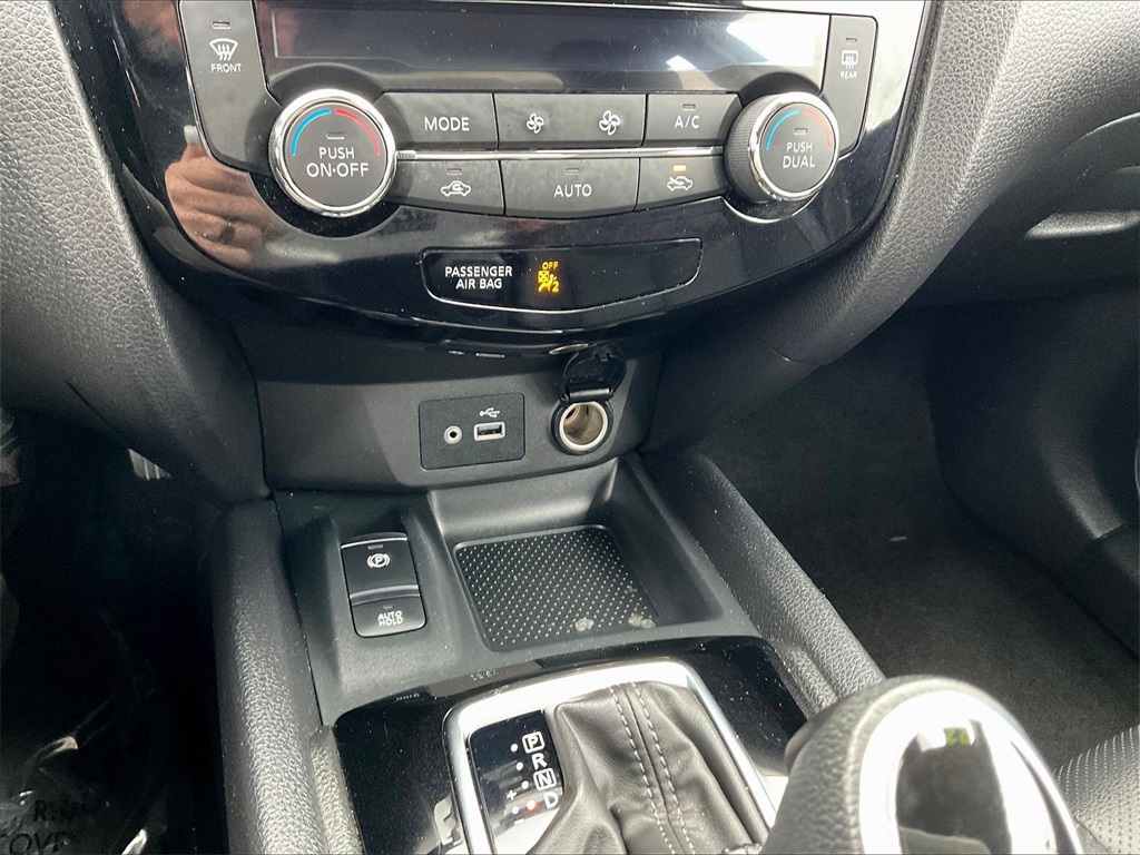 2022 Nissan Rogue Sport SL - Photo 24