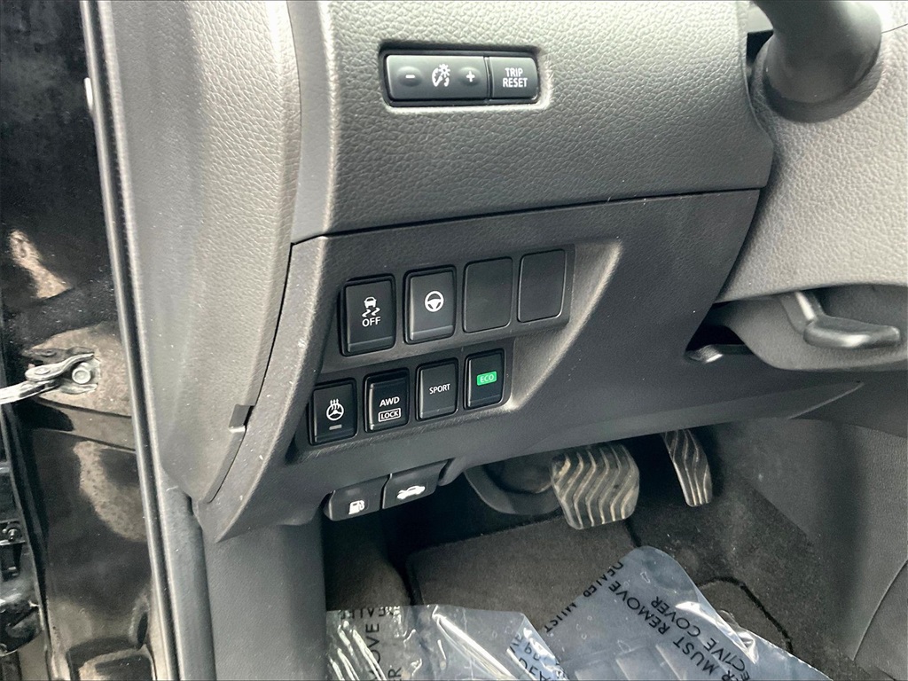 2022 Nissan Rogue Sport SL - Photo 25