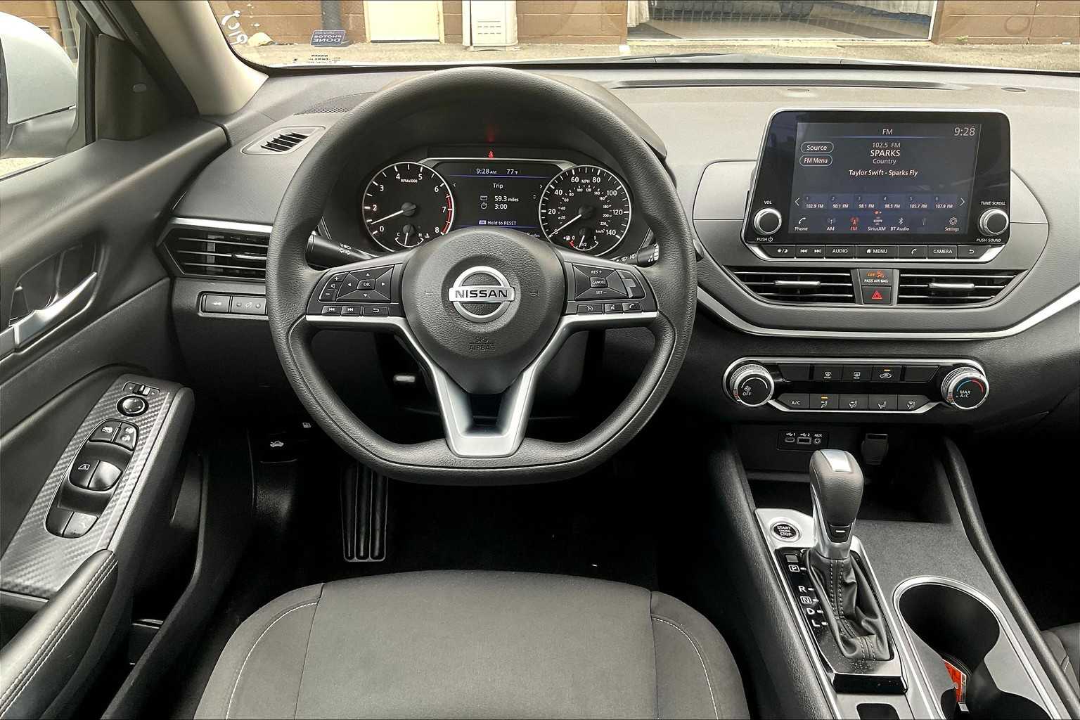 2022 Nissan Altima 2.5 SV - Photo 17