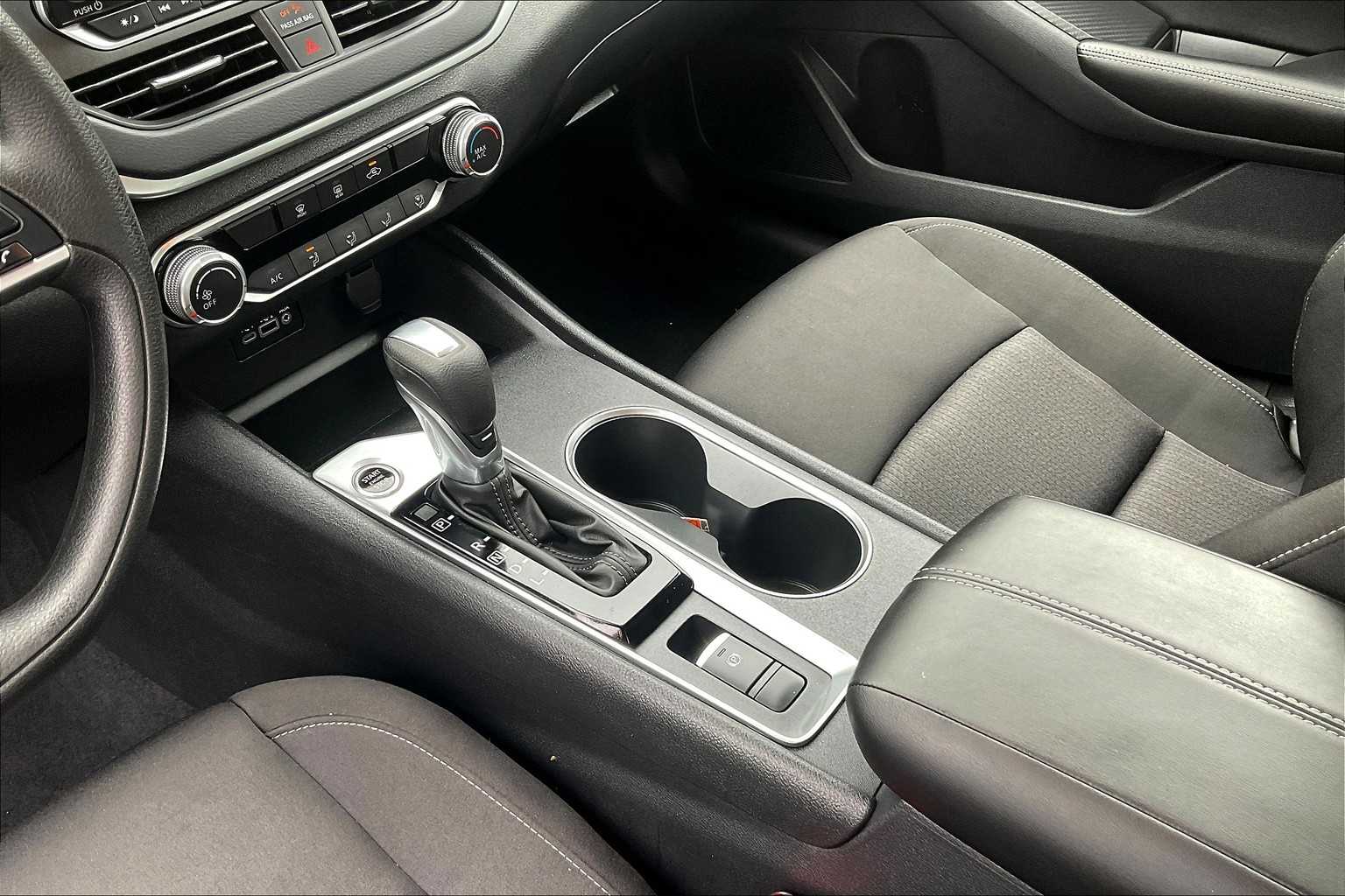 2022 Nissan Altima 2.5 SV - Photo 20