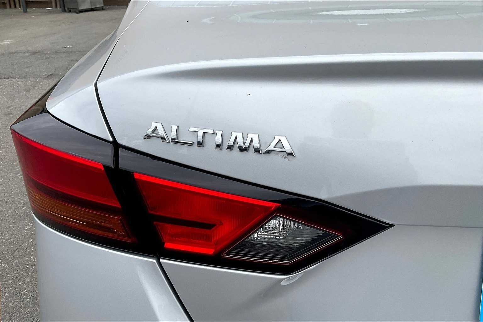 2022 Nissan Altima 2.5 SV - Photo 28