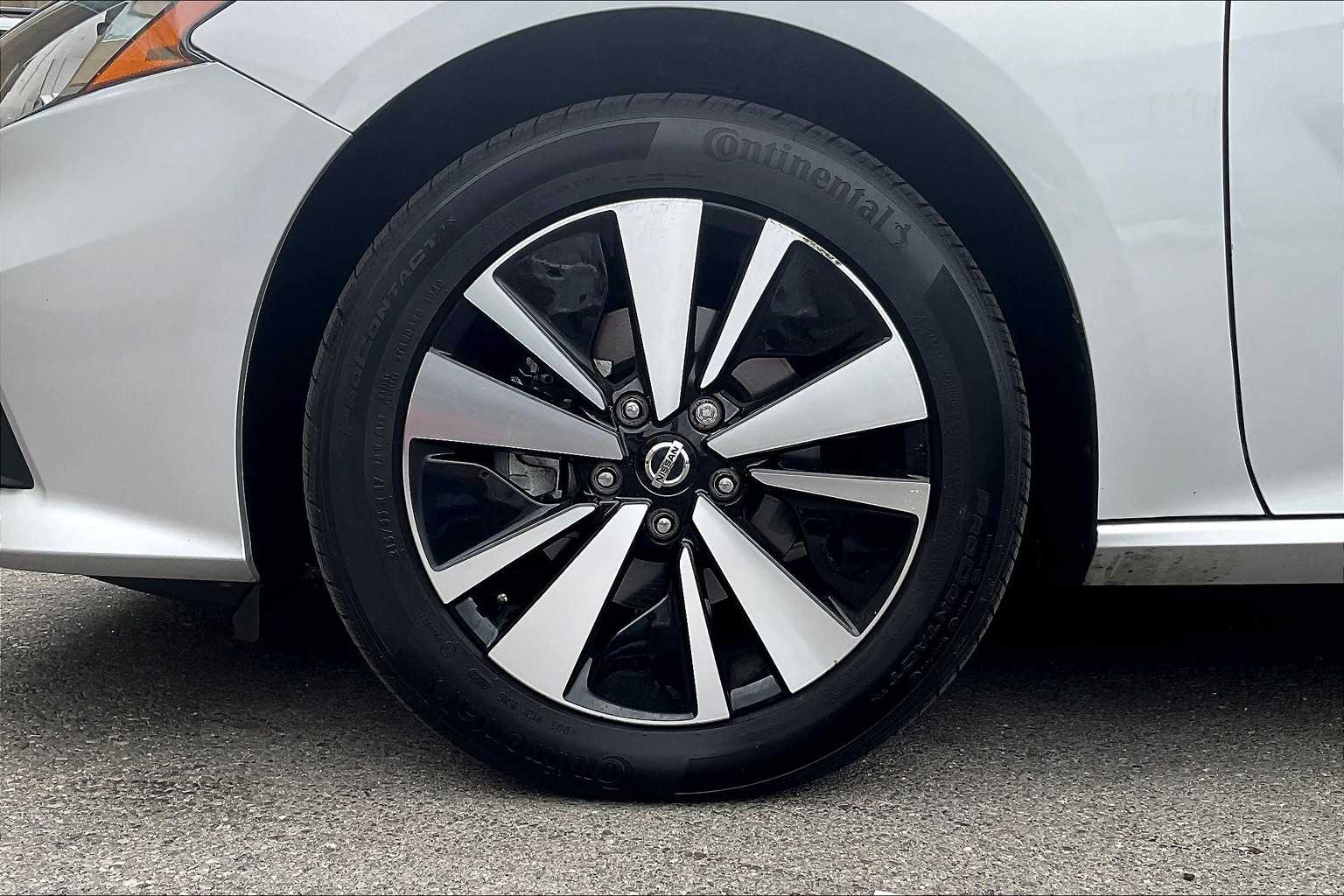 2022 Nissan Altima 2.5 SV - Photo 7