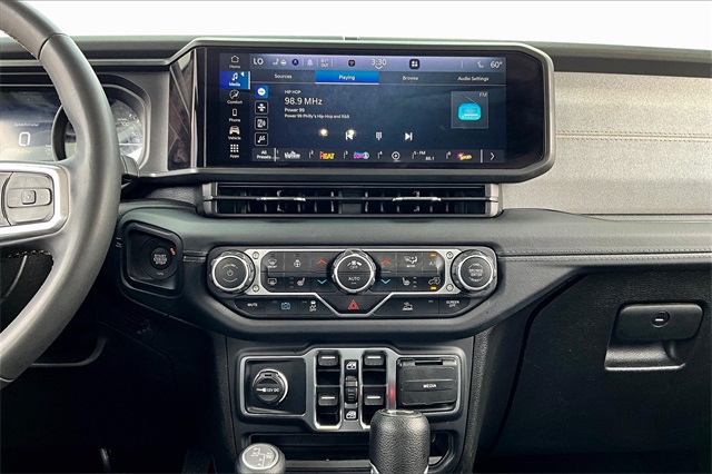 2024 Jeep Wrangler Sahara 4xe - Photo 17