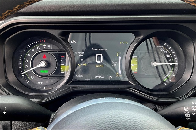 2024 Jeep Wrangler Sahara 4xe - Photo 22