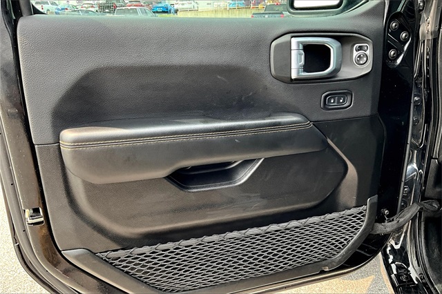 2024 Jeep Wrangler Sahara 4xe - Photo 9