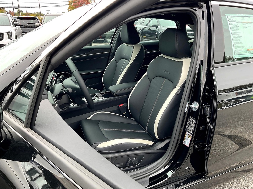 2026 Kia K5 GT-Line - Photo 11