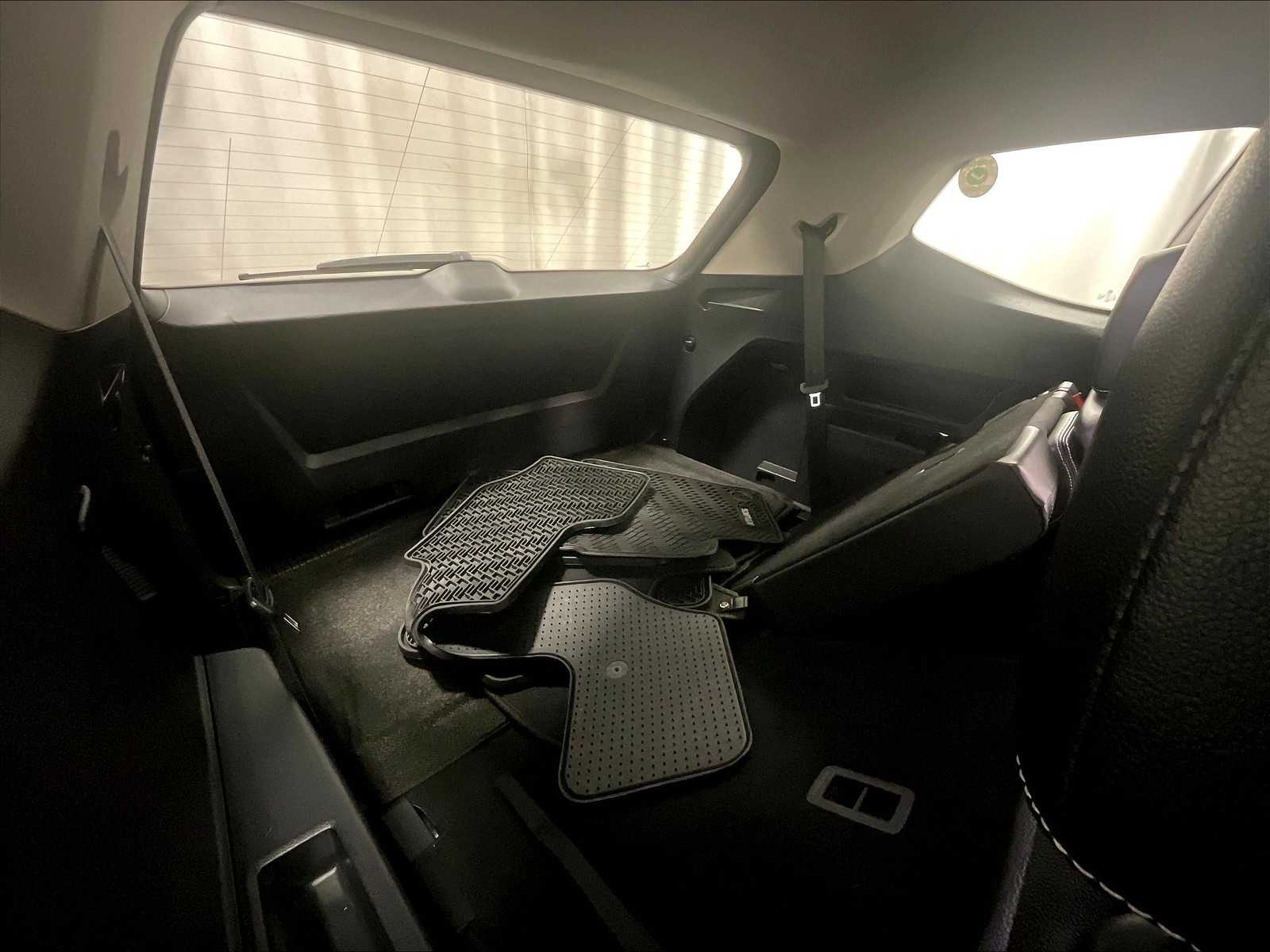 2022 Volkswagen Atlas 3.6L V6 SE w/Technology - Photo 17