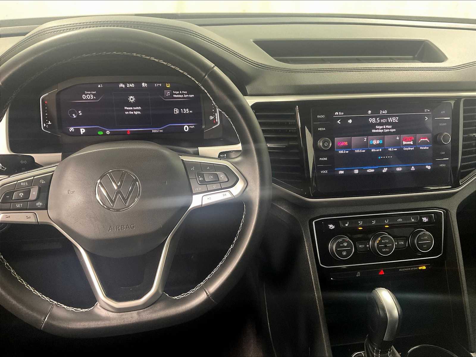 2022 Volkswagen Atlas 3.6L V6 SE w/Technology - Photo 19