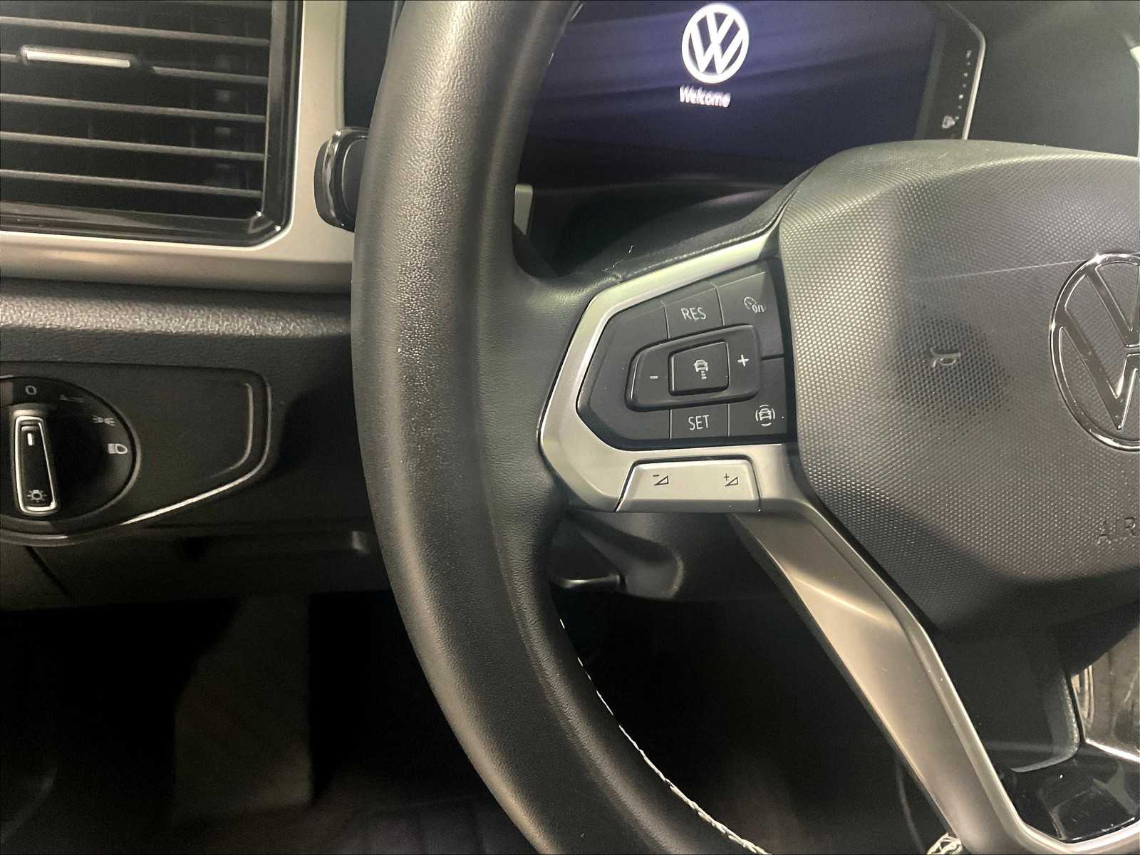 2022 Volkswagen Atlas 3.6L V6 SE w/Technology - Photo 23