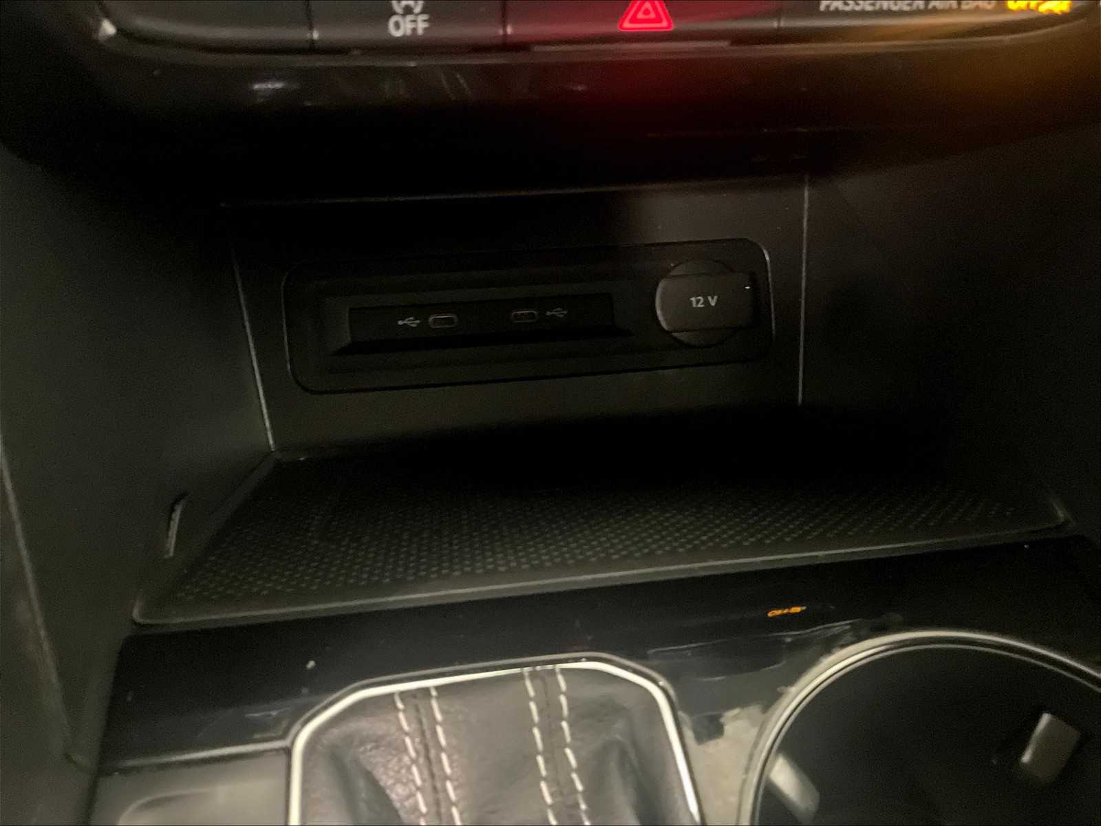 2022 Volkswagen Atlas 3.6L V6 SE w/Technology - Photo 26