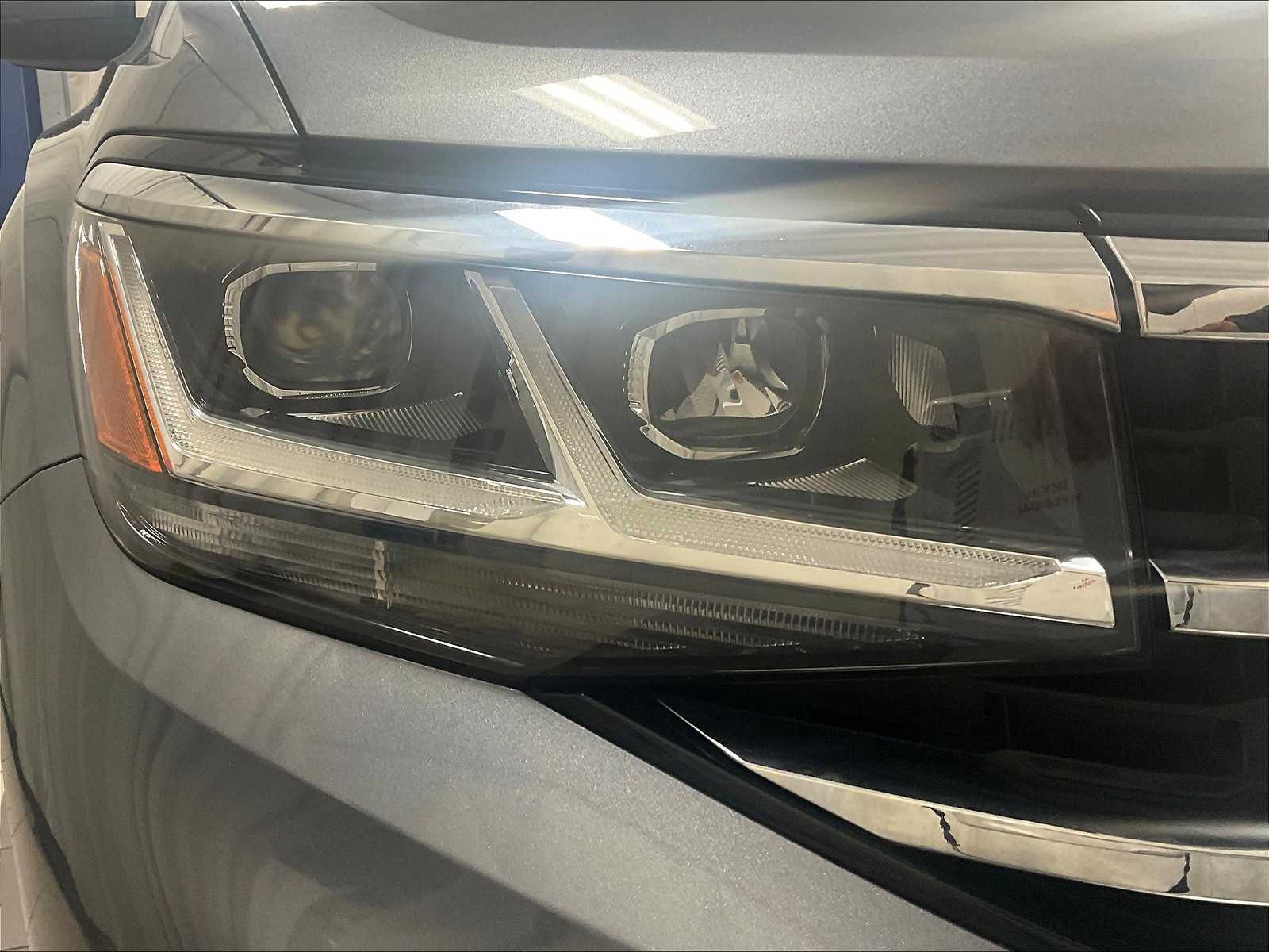2022 Volkswagen Atlas 3.6L V6 SE w/Technology - Photo 33