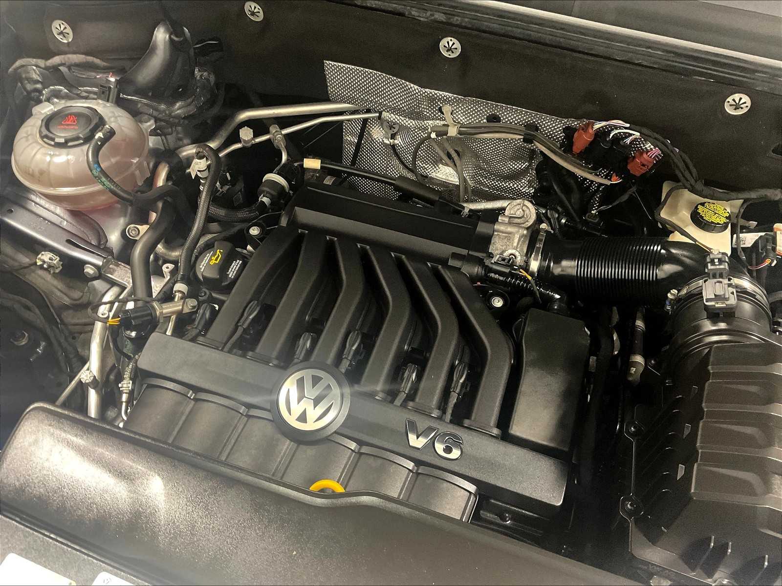 2022 Volkswagen Atlas 3.6L V6 SE w/Technology - Photo 35