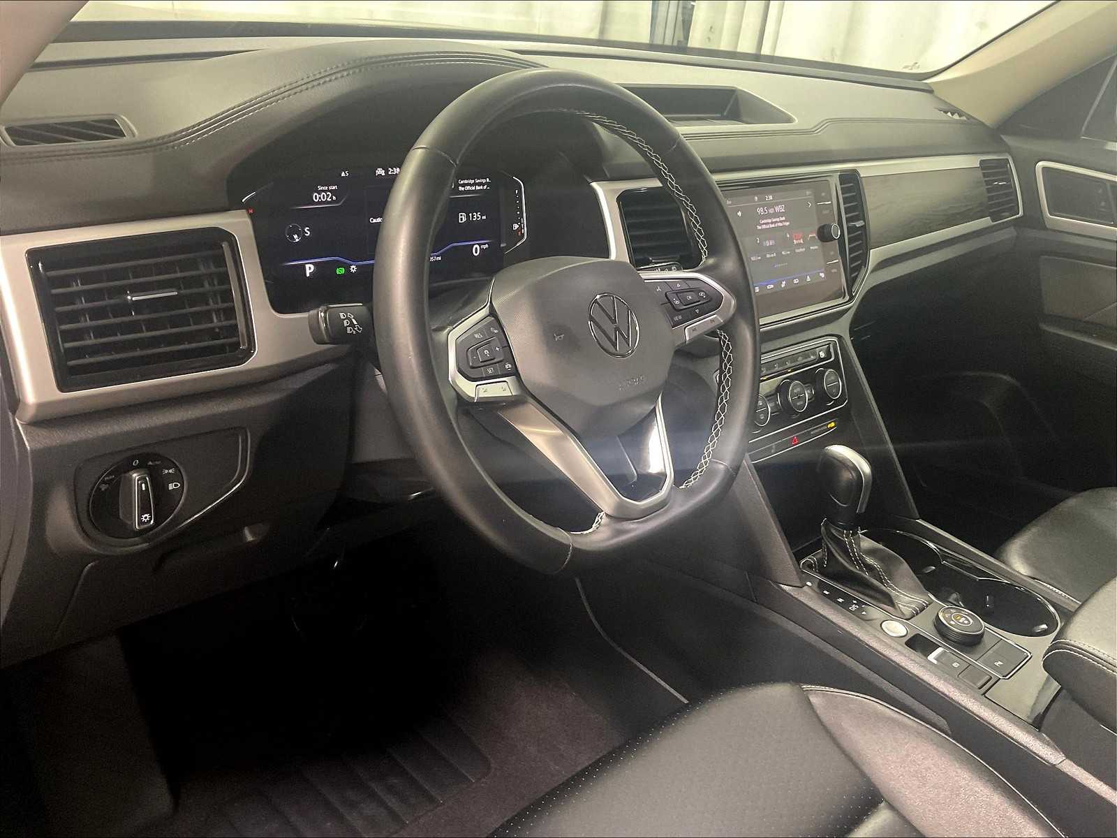 2022 Volkswagen Atlas 3.6L V6 SE w/Technology - Photo 8