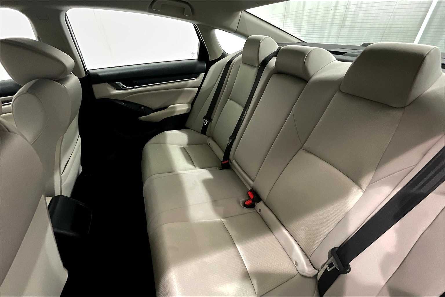 2020 Honda Accord LX - Photo 15