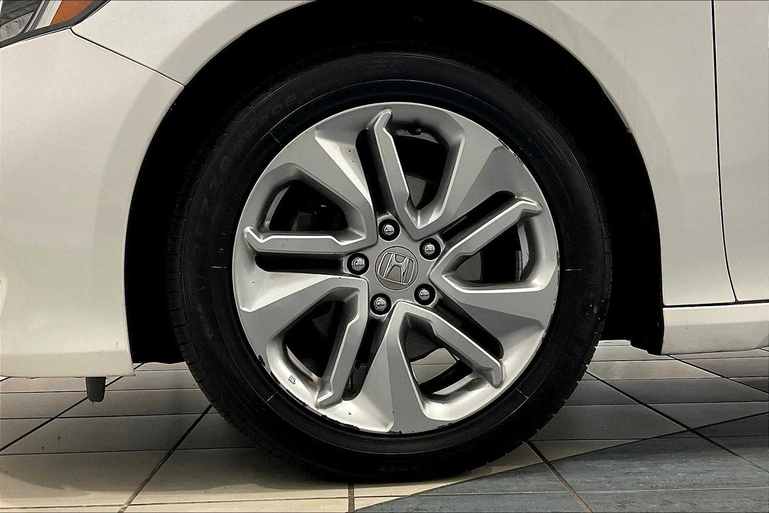 2020 Honda Accord LX - Photo 7