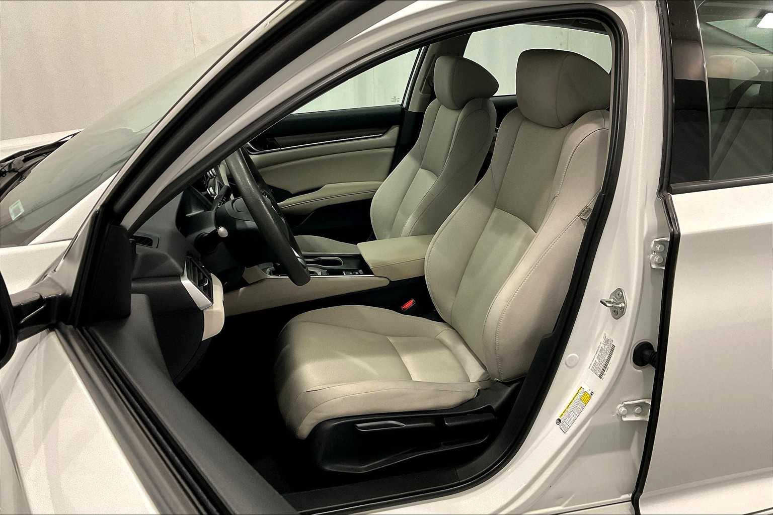 2020 Honda Accord LX - Photo 10