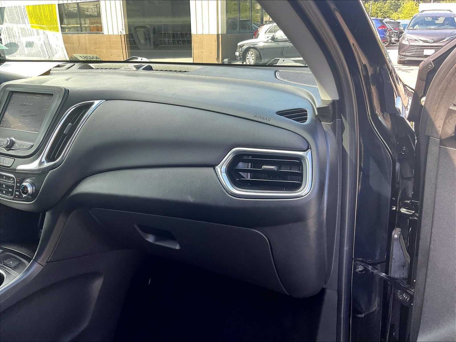2022 Chevrolet Equinox LT - Photo 13