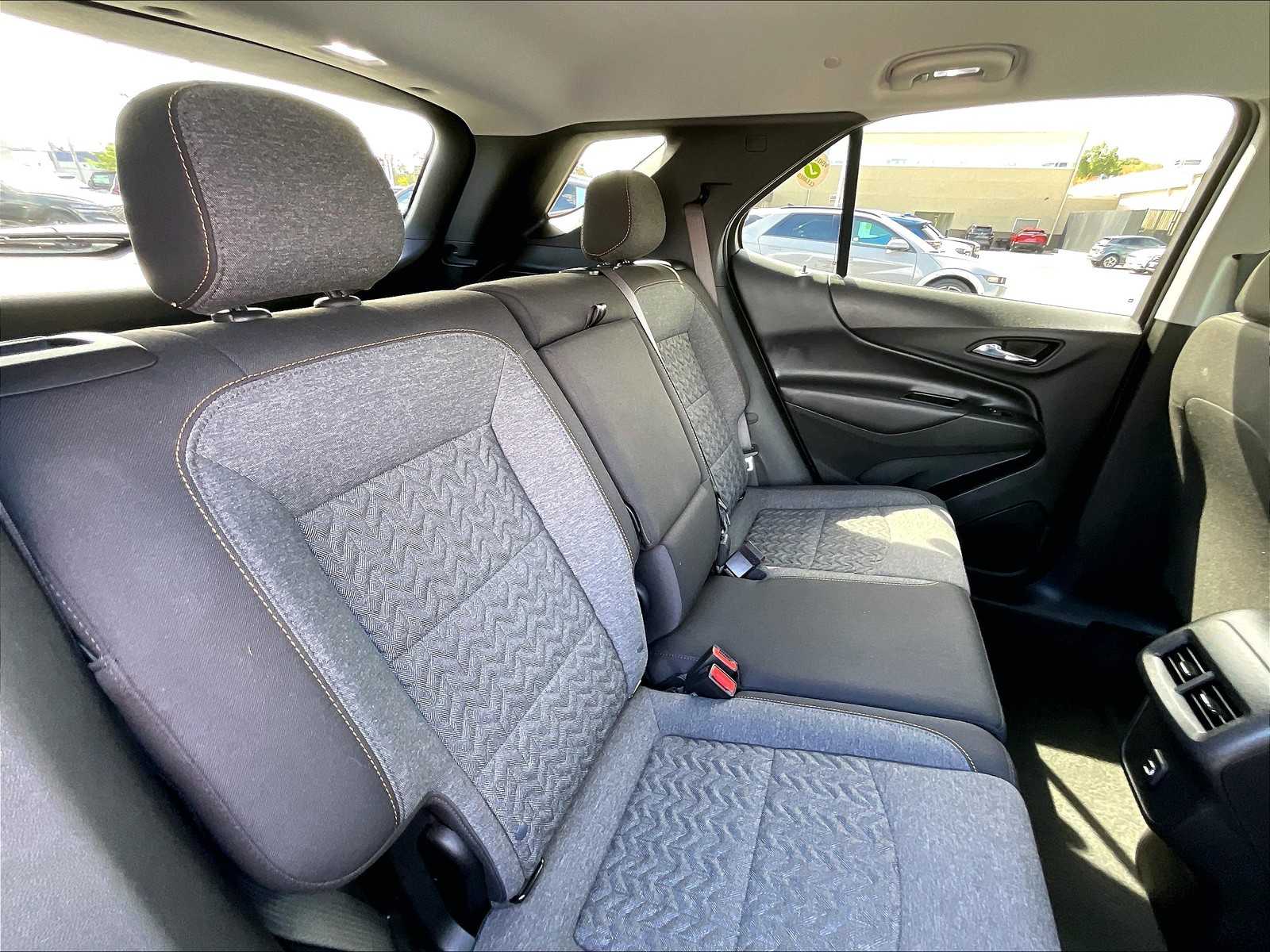 2022 Chevrolet Equinox LT - Photo 16