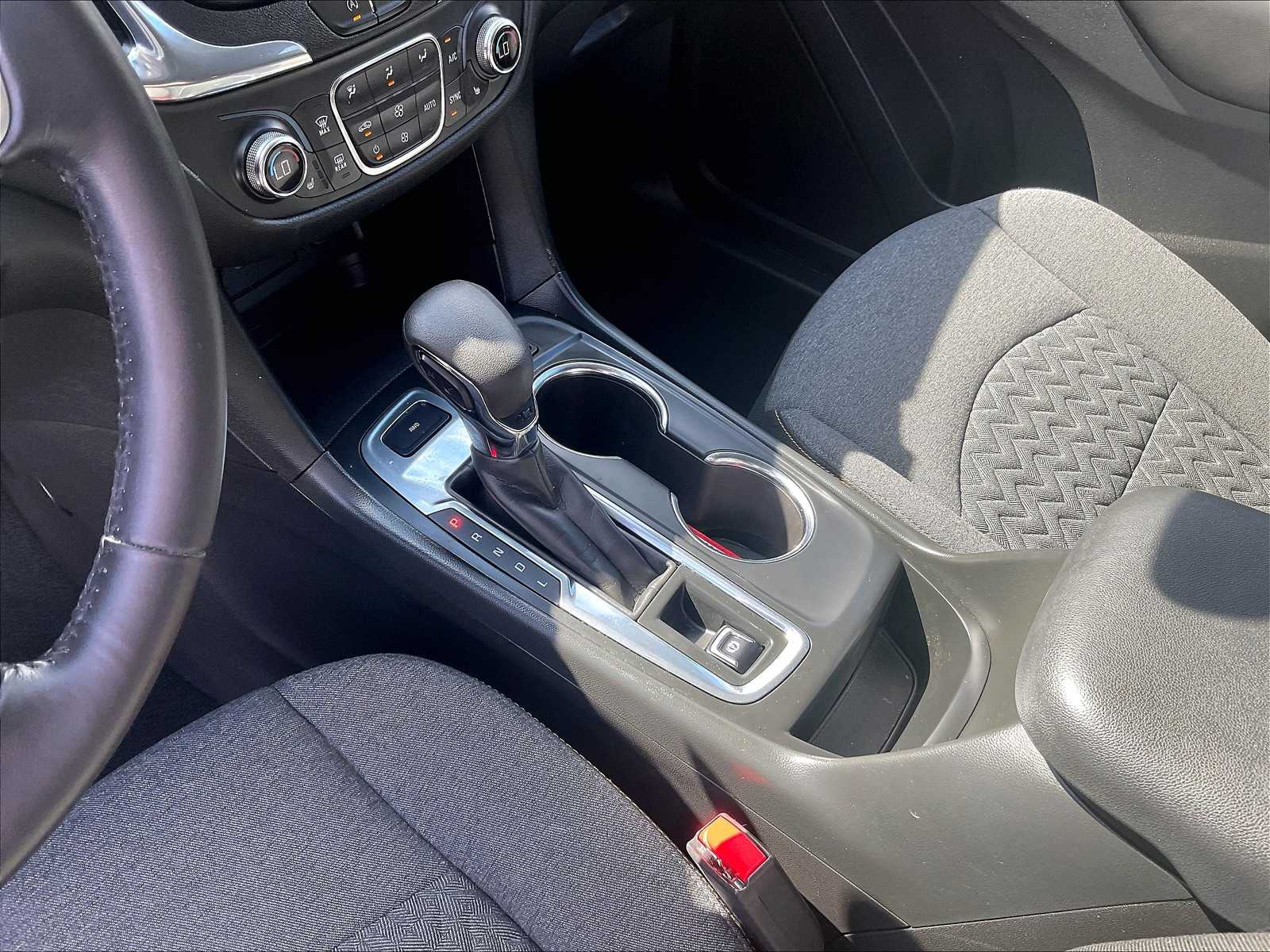 2022 Chevrolet Equinox LT - Photo 20
