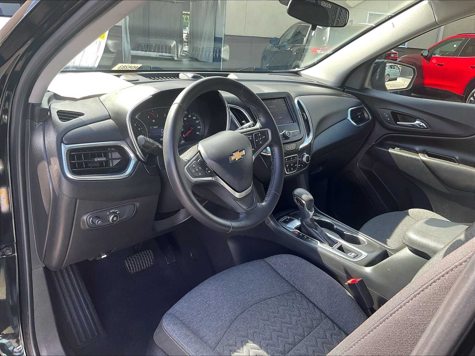 2022 Chevrolet Equinox LT - Photo 8