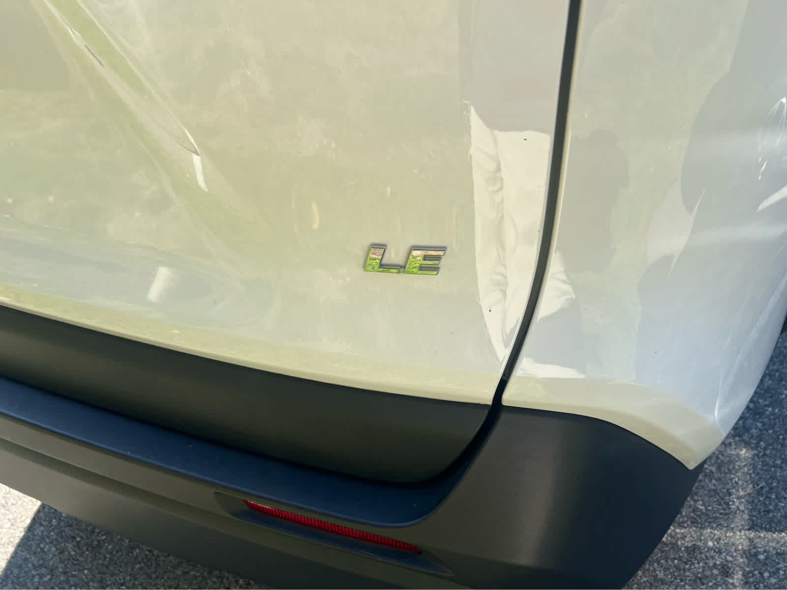 2024 Toyota RAV4 LE - Photo 11