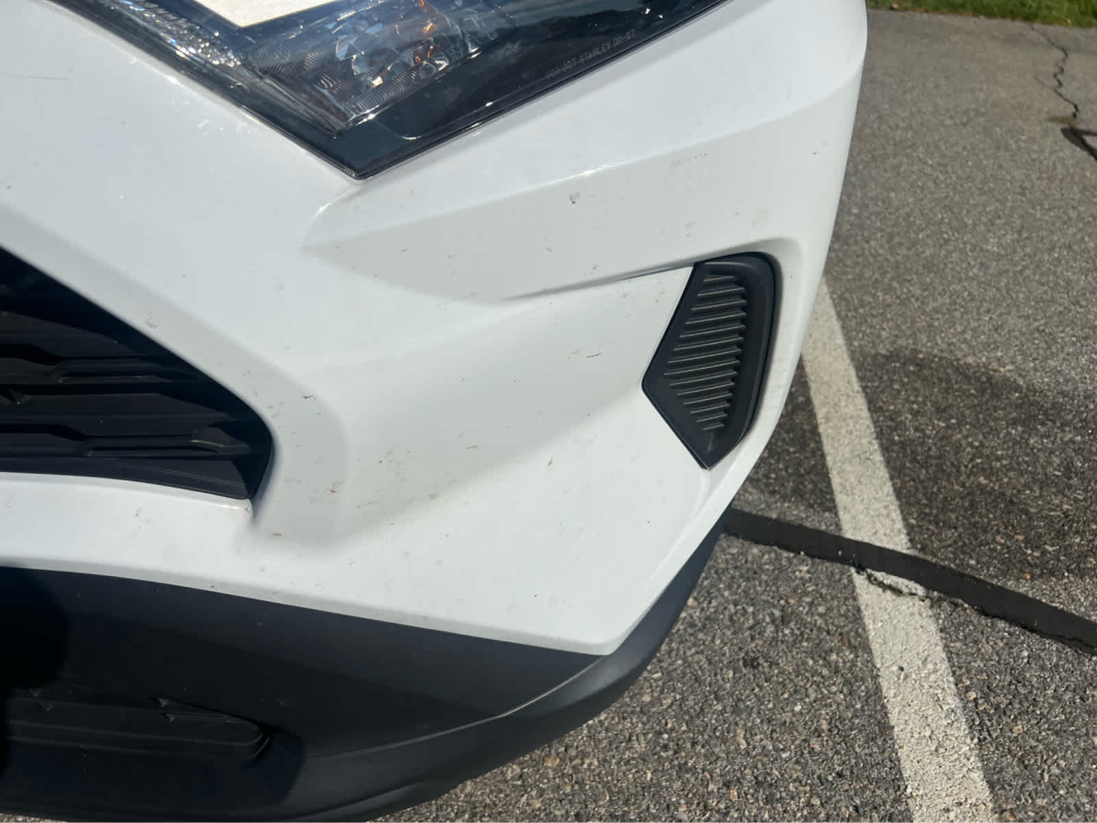2024 Toyota RAV4 LE - Photo 6