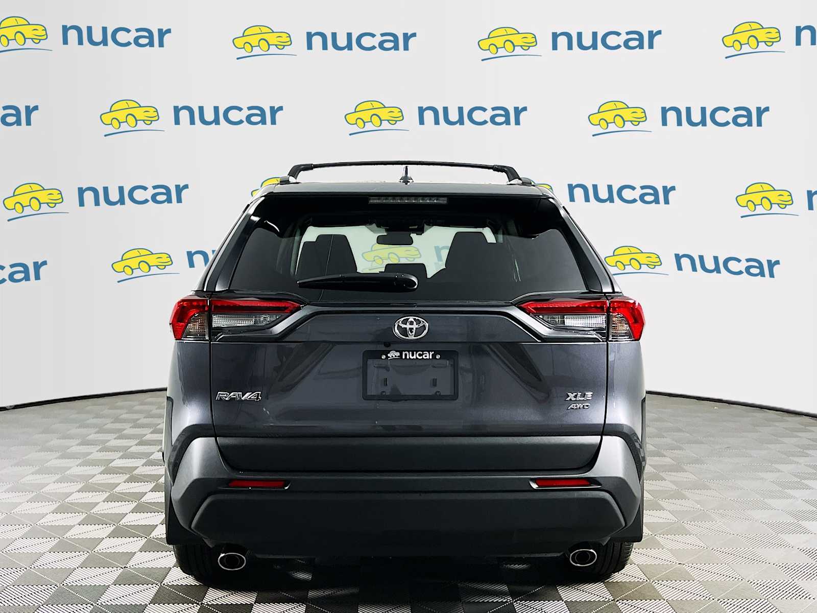 2025 Toyota RAV4 XLE - Photo 5