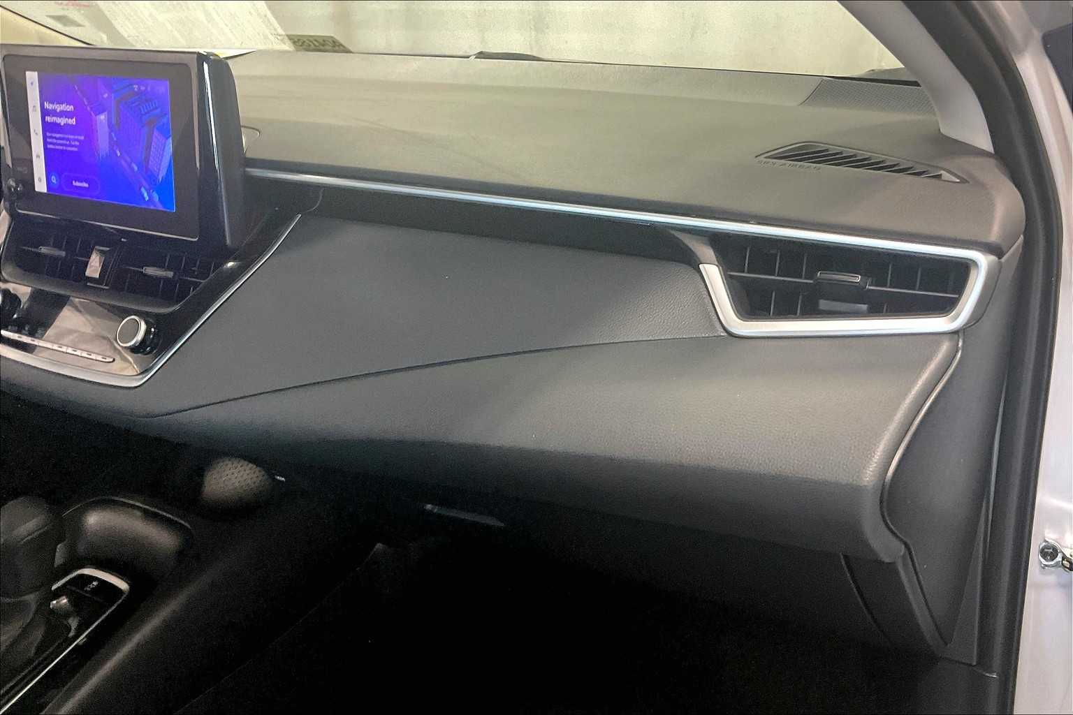 2024 Toyota Corolla LE - Photo 13