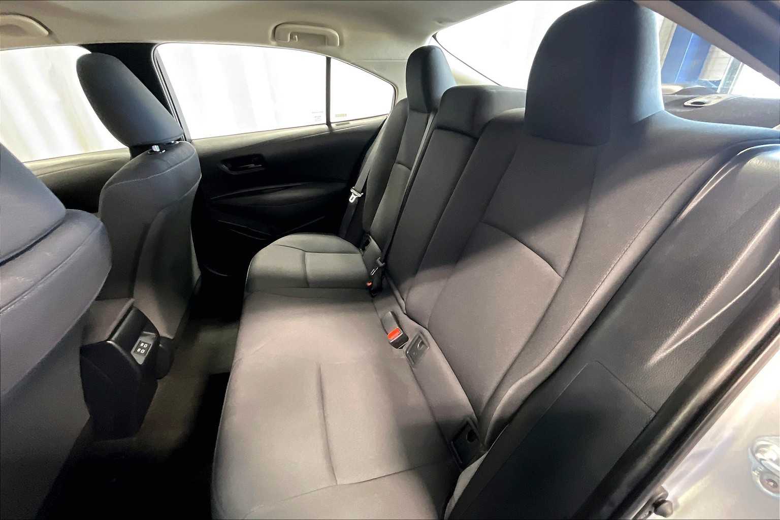 2024 Toyota Corolla LE - Photo 15