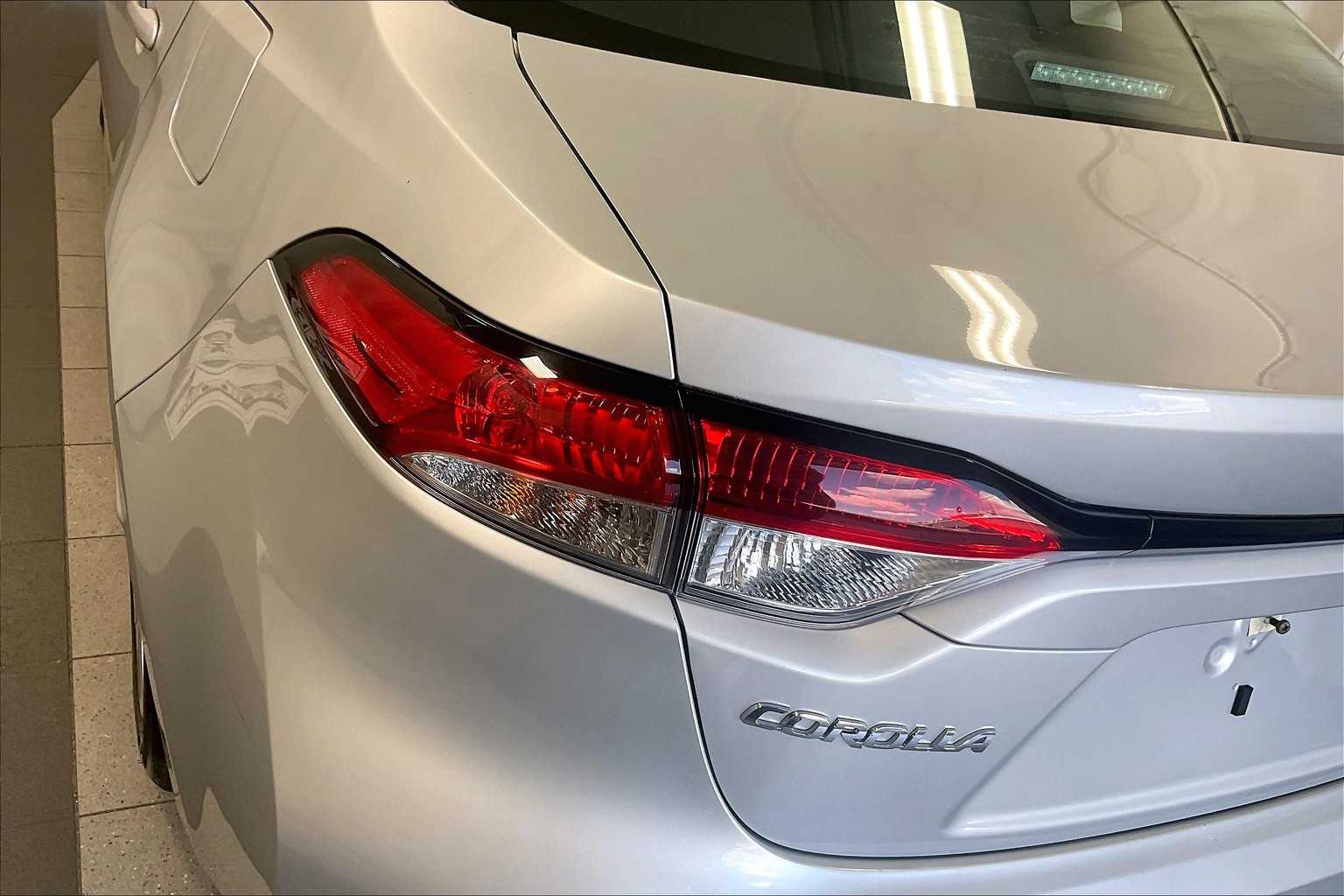2024 Toyota Corolla LE - Photo 32