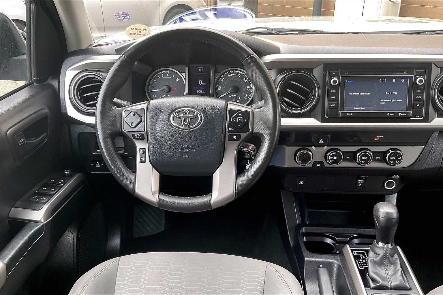 2017 Toyota Tacoma SR5 - Photo 17