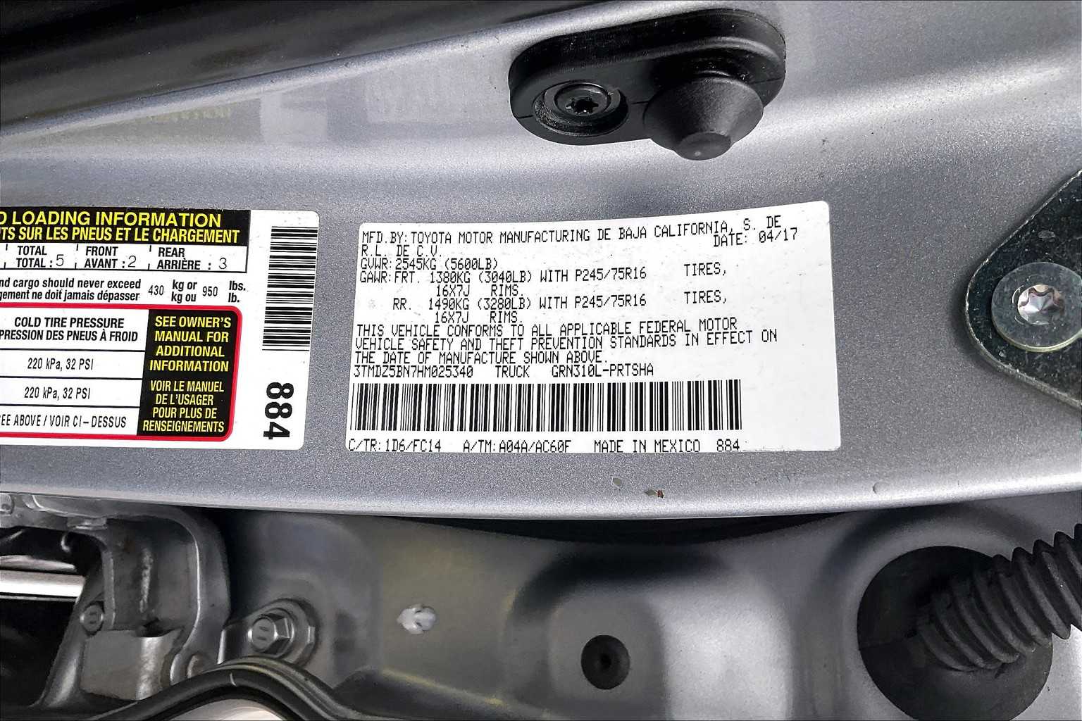 2017 Toyota Tacoma SR5 - Photo 35