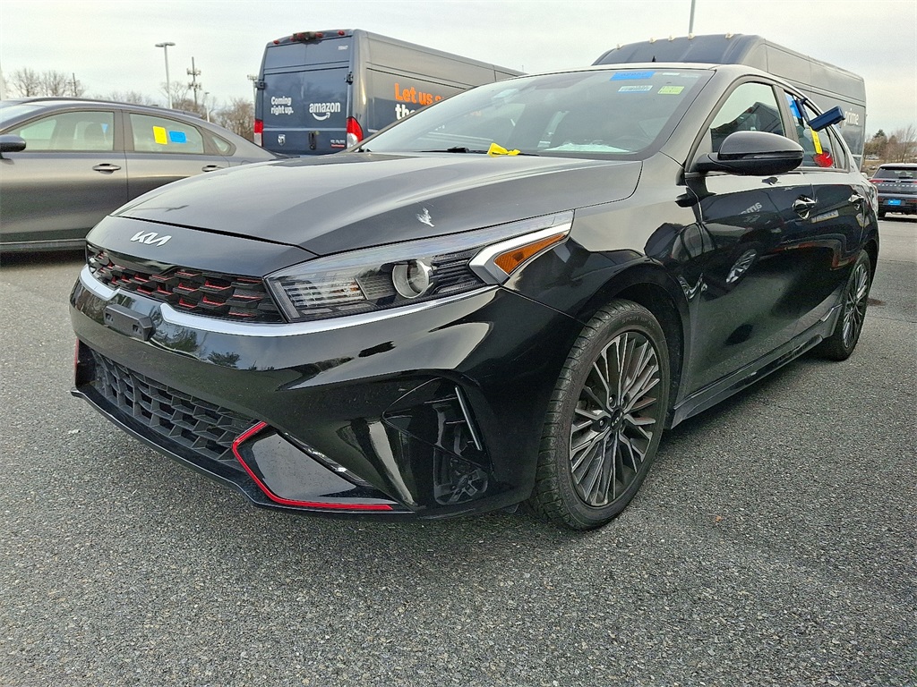 2023 Kia Forte GT-Line - Photo 3