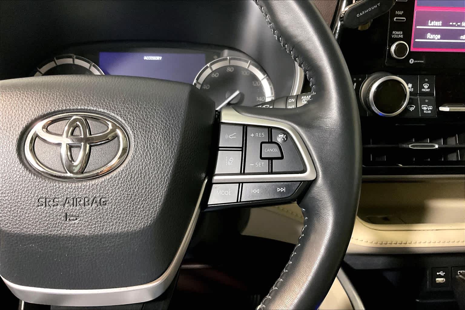 2022 Toyota Highlander XLE - Photo 24