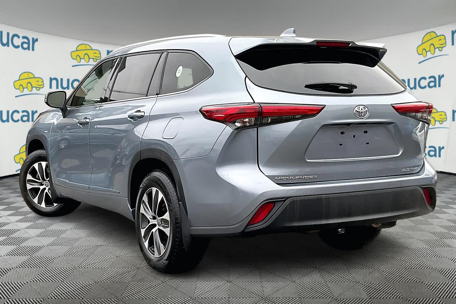2022 Toyota Highlander XLE - Photo 4