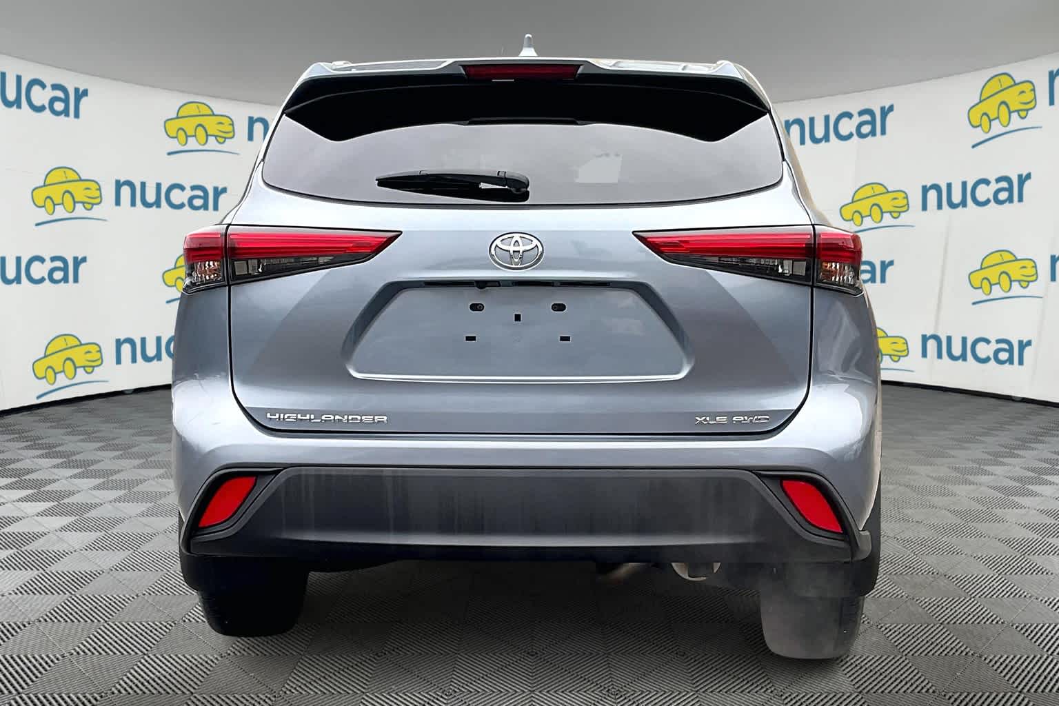 2022 Toyota Highlander XLE - Photo 5
