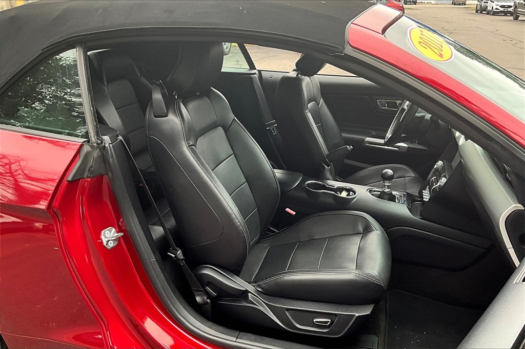 2017 Ford Mustang GT Premium - Photo 11