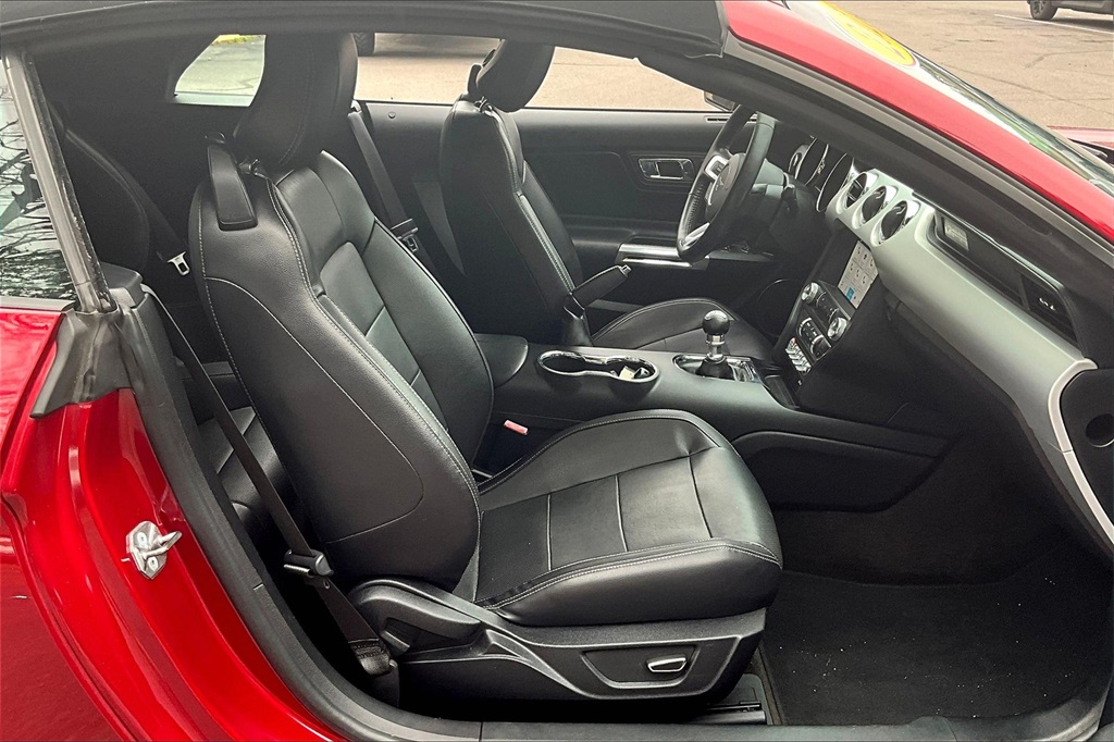 2017 Ford Mustang GT Premium - Photo 14