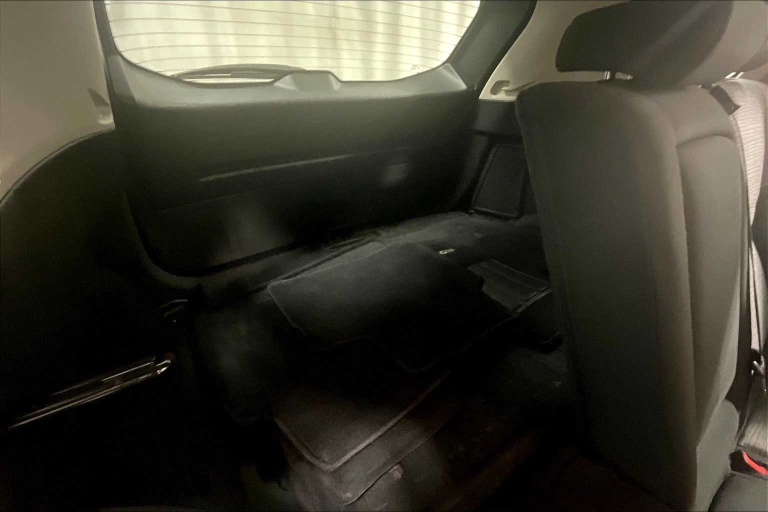 2022 Nissan Rogue SV - Photo 17