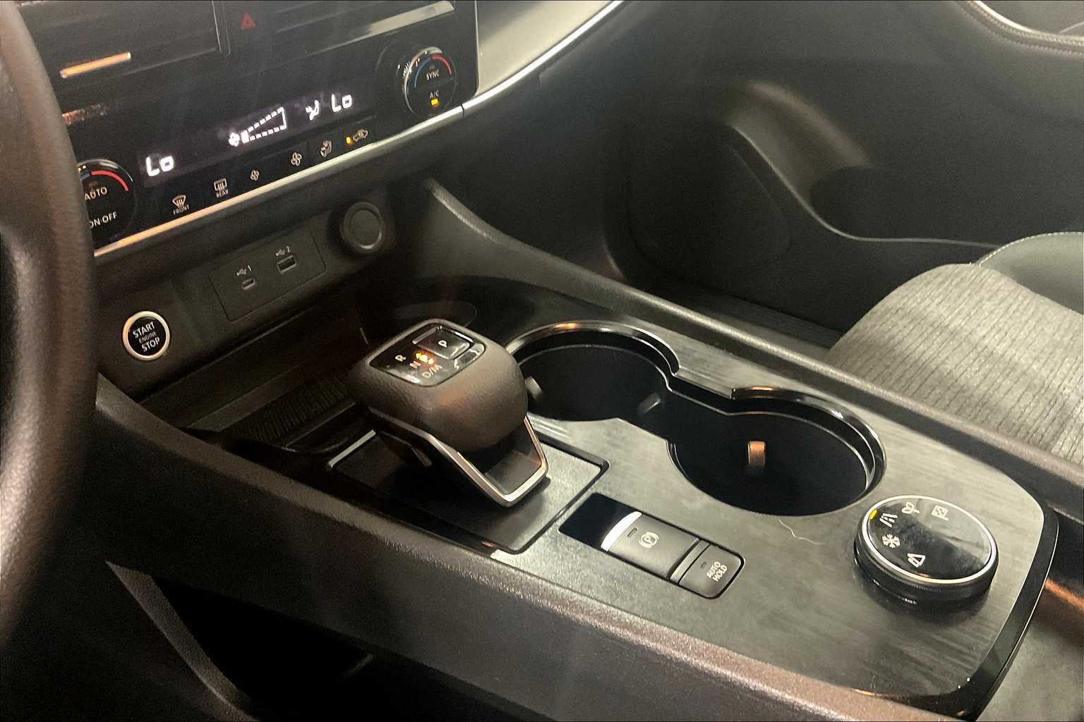 2022 Nissan Rogue SV - Photo 21
