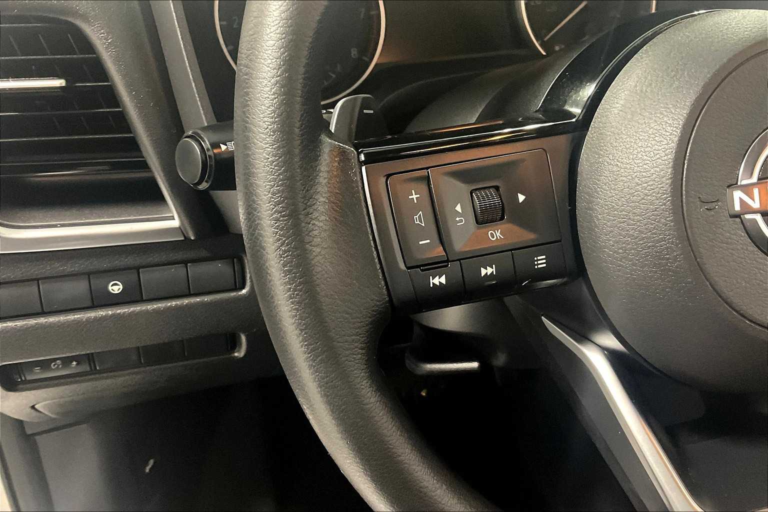 2022 Nissan Rogue SV - Photo 23